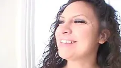 Amateur girlfriend gives handjob with facial cumshot