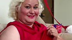 Delightful Lisa Smith Gets A Facial Cumshot After Sucking A Cock