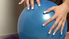 Stunning Addison is showing her bubble butt