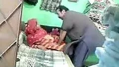 Mature Pakistani Couple In To A Quick Fuck in homemade video