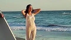 A Sunset By The Beach Photo Shoot With Brittany Binger