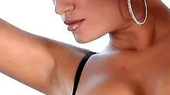 Sexy brunette Kortnie O’Connor shows off her slim body