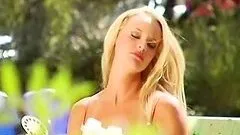 Blonde hottie Sarah Elizabeth poses for the cam in the yard