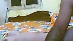 Chubby Indian beauty fingers her snatch on the webcam