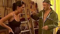 Babe comes to get her car fixed and pussy drilled