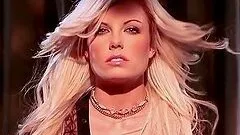 Sweet Addison Miller demonstrates her hot naked body