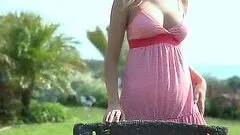 Pretty Heather Rae Young poses for the cam in the garden