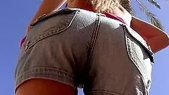 Gorgeous and booty babe loves an orgasmic intensity