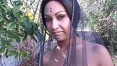 Sexy Indian Babe Wants To Fuck Her Lover in the Couch