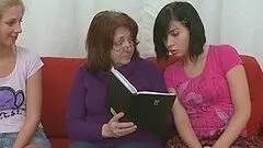 Fat mature slut joins Sasha and Yana in lesbian threesome