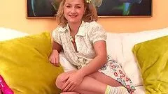 Hot Sexy Babe Toying Her Sweet Shaved Snatch in Solo Video