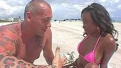 Courtney Loves Picking Up Men On The Beach