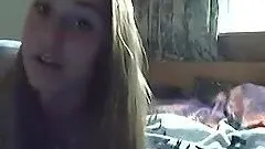 Natural Big Breasted Babe Masturbates In Front Of Webcam