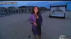 Busty Italian Celeb Giada De Laurentiis Shows Her Super Sexy Cleavage