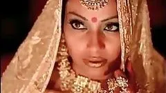 Sexy Indian Babe With Her Most Elegant Outfit