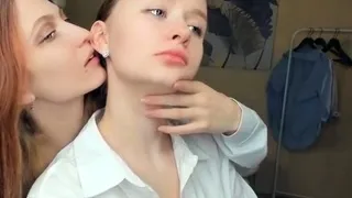 Amateur Webcam Teen Masturbates And Teases