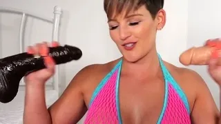 Love Chat Big Boobs Brunette Masturbating For Cam