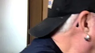 Gloryhole DILF sucks in homemade closeup