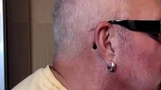 BJ gloryhole DILF sucks gloryhole cock