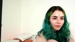 Young amateur teen in solo masturbation getting kinky