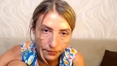 Hot amateur busty brunette masturbate in webcam