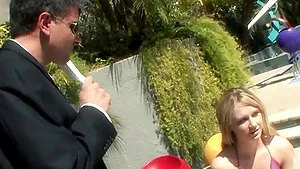 Kelly Klass secretly does boyfriend while mom is out