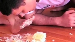 Amateur Foot Fetish Girlfriend Sucks and gives a Footjob