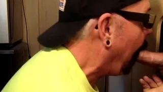 Gloryhole amateur DILF deepthroats rod