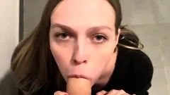 Bred a girl for a blowjob in the entrance - Arisha_Mills