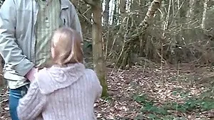 Amateur outdoors fucking in the local woods with adorable Serena