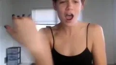 Hot amateur webcam teen masturbates for their fans