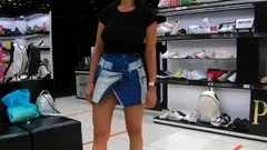 Naughty-Lada - Shopping no panties