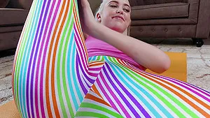 Morning FFM threesome with flexible Kendra Lust and Chloe Cherry