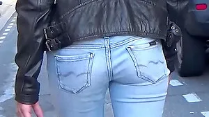 Brunette teen does her first porn casting