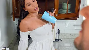 Fucking in the kitchen ends with a facial for slutty Abella Danger