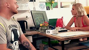 Flexible model Stella Flex opens her legs to ride a stiff cock