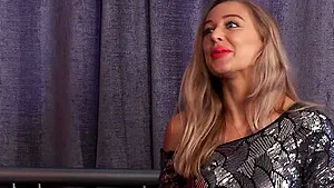 Handsome cougar Beth Bennett loves watching her hubby play with himself