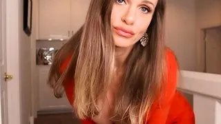 Stella Sol – Step-Mommy Stellas Cleavage Seduction