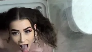 Short hair brunette fuck a big cock cumshot