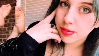 Cute amateur webcam teen girl toying pussy on webcam