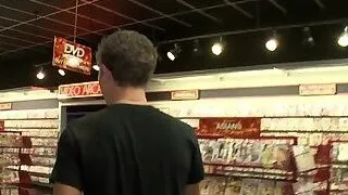 Sucking dick of a sexy gay hunk