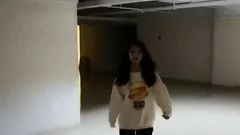 Burglar tie up the girl