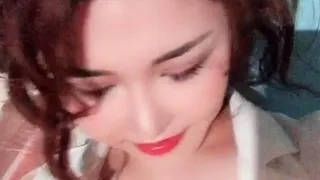 Big boob brunette masturbates on webcam