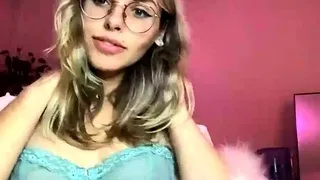 Petite small tit babe with perfect pussy masturbates