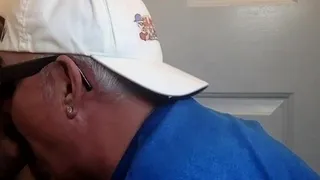 Deepthroating DILF breeded at gloryhole