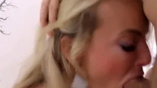 Pussyeaten babe rides in anal threeway