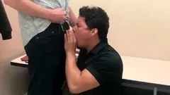 mit Daddy in der Umkleide