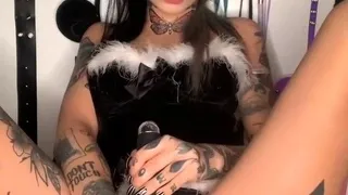 Cute amateur webcam teen girl toying pussy on webcam