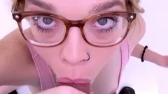 Kinky blonde gives super blowjob in studio