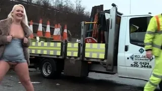 BBW UK amateur girl pissing outdoors